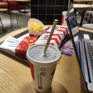 美女穿白丝给我操的免费视频
